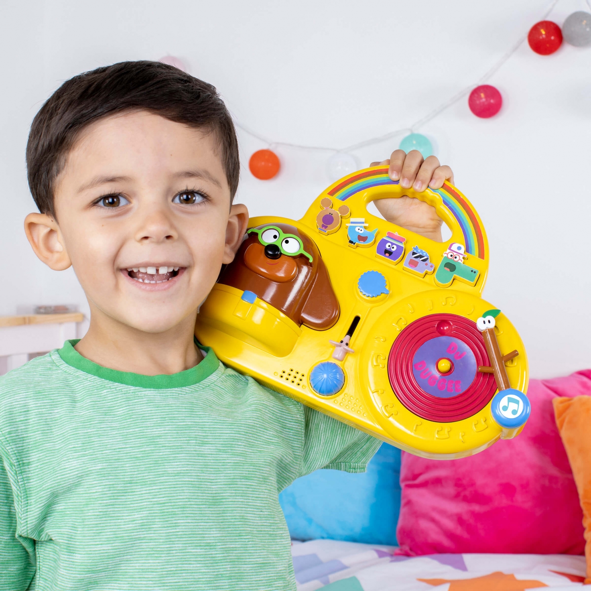 Hey-Duggee-Spin-and-Groove-with-DJ-Duggee2-1